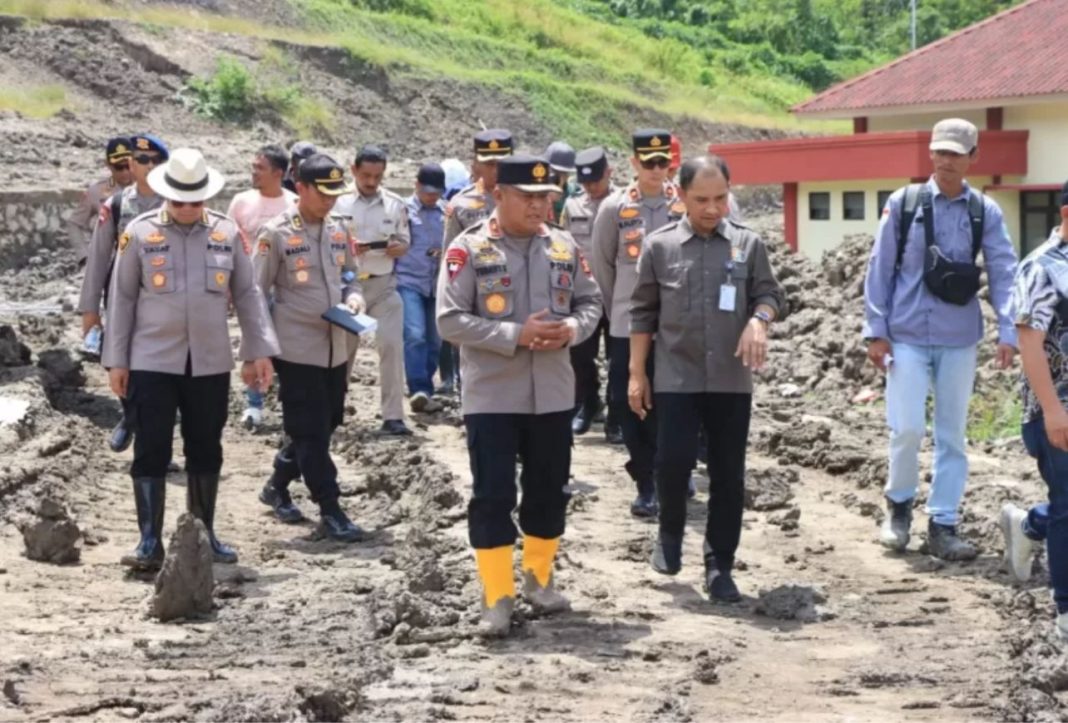 Wakapolda Kaltim Brigjen Pol Yudawan meninjau langsung ke lokasi pembangunan fasilitas di SPN Polda Kaltim di Desa Margahayu, Kecamatan Loa Kulu, Kutai Kartanegara.