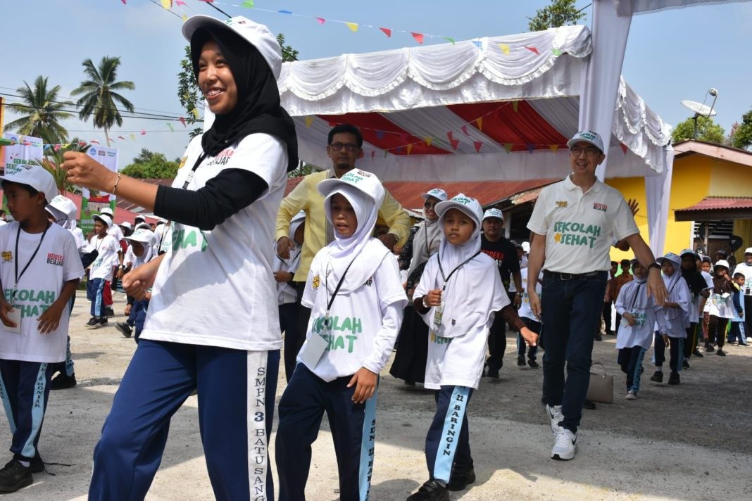 Kemendikbudristek RI menyelenggarakan kegiatan GSS dalam rangka memperingati Hari Gizi Nasional Tahun 2024 yang diselenggarakan, di SDN 22 Baringin, Tanah Datar, Sumatera Barat, Kamis (1/2/2024). (Dok/Kemendikbudristek RI)