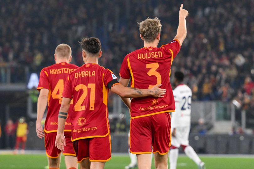 Momen selebrasi gol Dean Huijsen di laga AS Roma vs Cagliari, Serie A 2023/2024, Senin (5/2/2024).