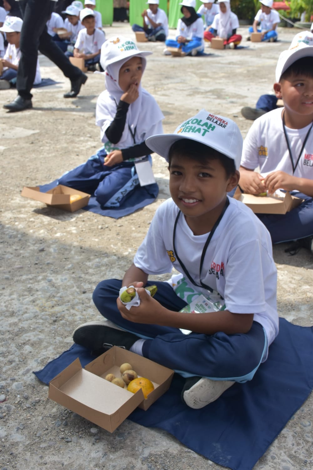 Membangun kemampuan anak perlu dilakukan secara bertahap dan dengan cara yang menyenangkan supaya manfaat pembelajaran dapat tercapai dengan baik. Demikian diungkapkan Kepala Bidang Sekolah Dasar Kabupaten Bogor Susilawati dalam acara Sosialisasi Penguatan Implementasi Gerakan Transisi PAUD ke SD yang Menyenangkan beberapa waktu lalu. (Dok/Kemendikbudristek RI)