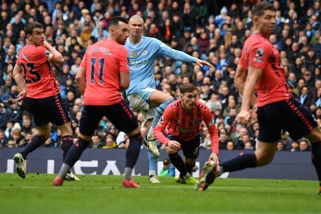 Erling Haaland mencetak gol dalam laga Premier League antara Manchester City vs Everton, Sabtu (10/2/2024) malam WIB.