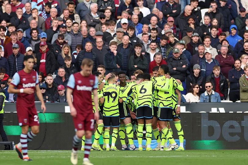 Selebrasi skuad Arsenal usai cetak gol ke gawang West Ham, Premier League 2023/2024, Minggu (11/2/2024).