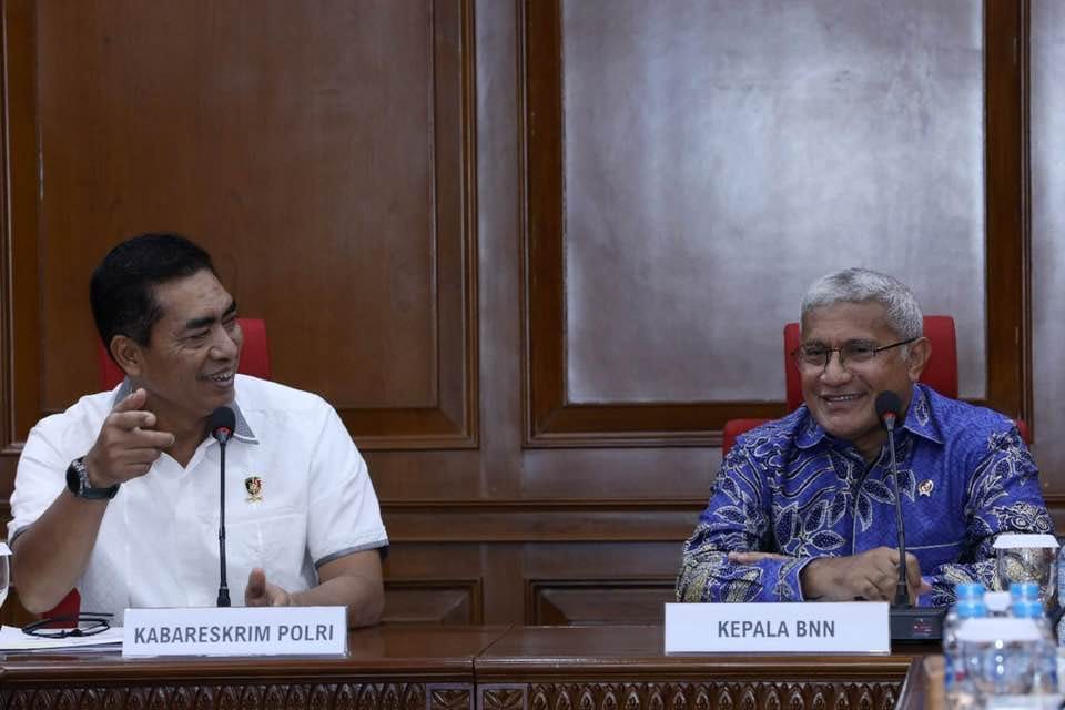 Kepala Bareskrim Polri Komjen Pol Drs Wahyu Widada dan Kepala BNN RI Marthinus Hukom.