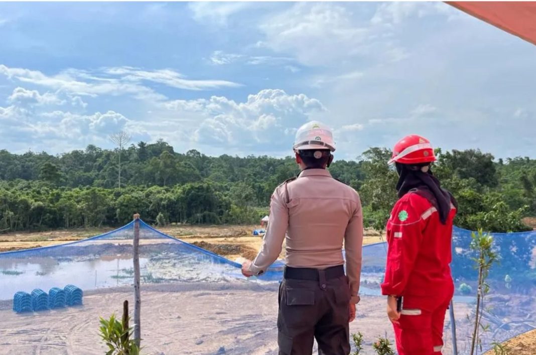 Personel Satuan Tugas Operasi Nusantara Mahakam Polda Kaltim melaksanakan patroli sambang kamtibmas serta pengamanan di beberapa titik penting di kawasan Ibu Kota Negara baru, Minggu (18/2/2024).