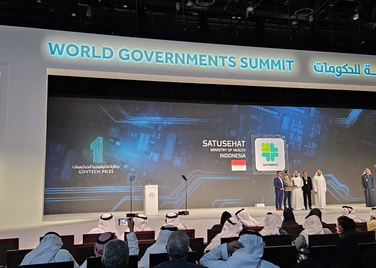 Kemenkes RI meraih penghargaan The GovTech Prize 2024 untuk Kategori Kesehatan atas inovasinya dalam mengembangkan SATUSEHAT pada World Governments Summit 2024 di Dubai, Persatuan Emirat Arab, 13 Februari 2024. (Dok/Kemenkes RI)