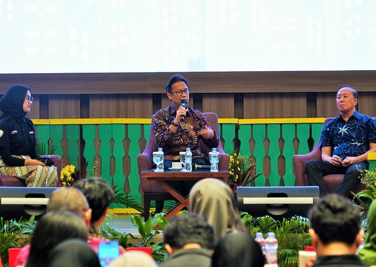 Menkes RI Budi Gunadi Sadikin dalam acara Townhall CIMSA Bersama Kementerian Kesehatan di Universitas Pelita Harapan, Tangerang, Jumat (23/2/2024). (Dok/Kemenkes RI)