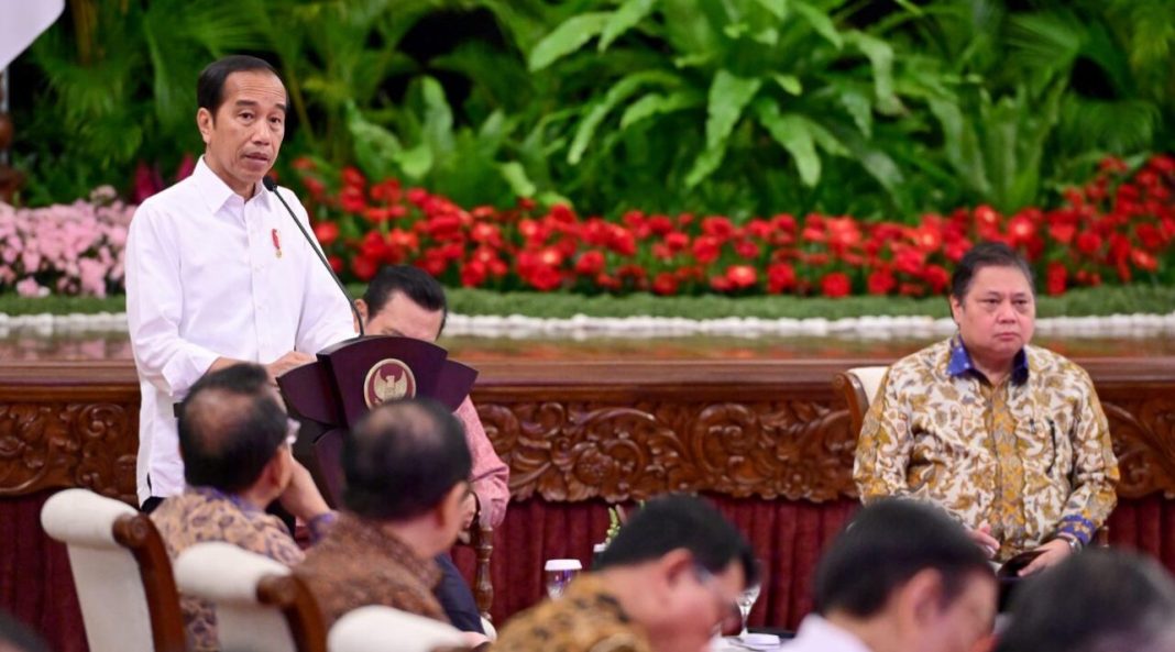 Presiden Jokowi menekankan sejumlah poin dalam SKP bersama para jajarannya yang digelar di Istana Negara, Jakarta, Senin (26/2/2024).