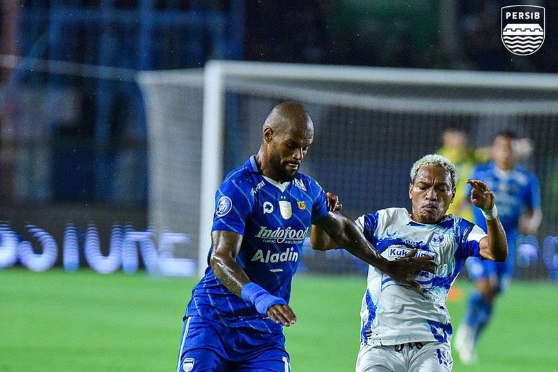 Aksi David da Silva di laga Persib Bandung vs PSIS Semarang di pekan 26 BRI Liga 1 2023/24 di Stadion Gelora Bandung Lautan Api, Selasa (27/2/2024) malam WIB.