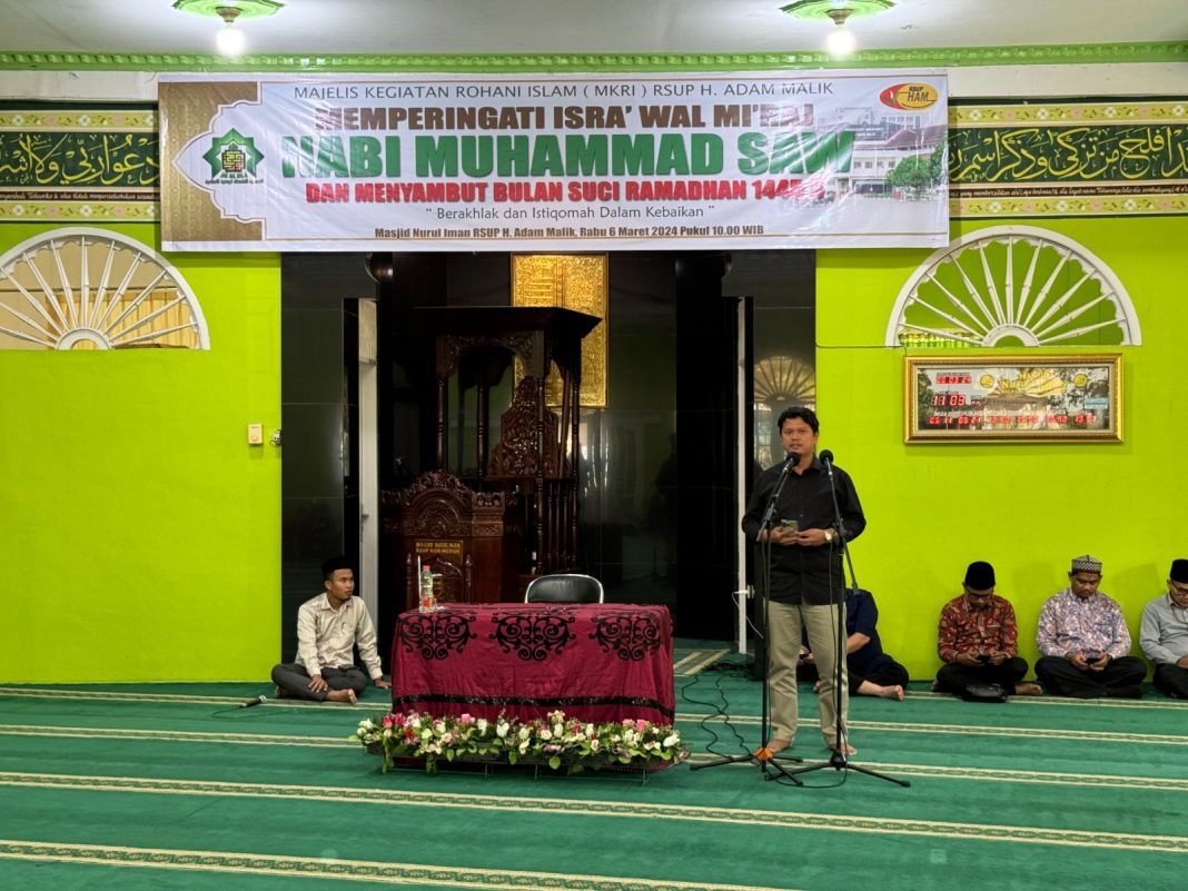 RSUP H Adam Malik menggelar acara peringatan Isra’ Mi’raj Nabi Muhammad SAW di Masjid Nurul Iman RSUP H Adam Malik, Rabu (6/3/2024). (Dok/Humas RSUP H Adam Malik)