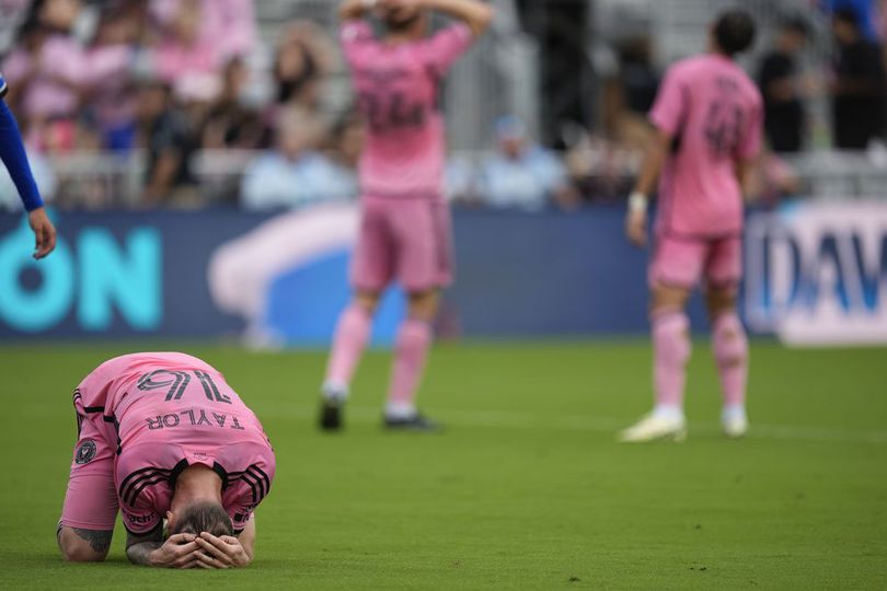 Ekspresi Robert Taylor & skuad Inter Miami usai gagal menjebol gawang Montreal di laga lanjutan MLS 2024 di Chase Stadium, Senin (11/3/2024) dini hari WIB.