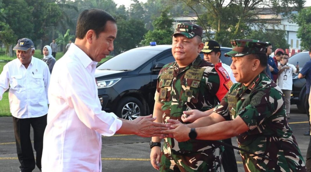 Presiden Jokowi melanjutkan kegiatan kunjungan kerja di Provinsi Sumut dengan bertolak menuju Kabupaten Padanglawas, Jumat (15/3/2024).