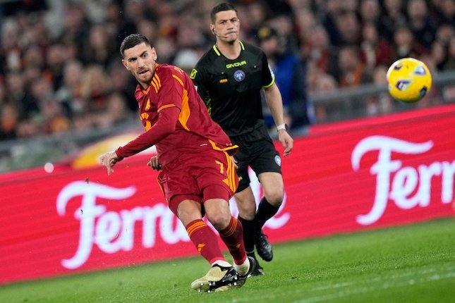 Lorenzo Pellegrini mencetak gol dalam laga Serie A antara AS Roma vs Sassuolo, Senin (18/3/2024) dini hari WIB.