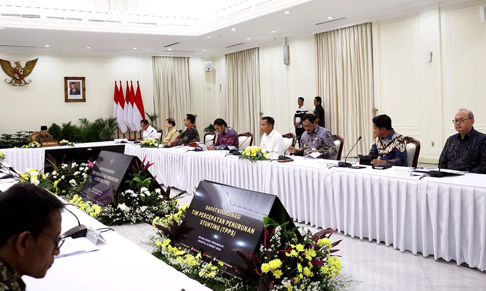 Pj Gubernur Sumut Hassanudin mengikuti rapat evaluasi pencapaian target prevalensi stunting bersama TPPS yang dipimpin Wakil Presiden Ma’ruf Amin, di Istana Wapres, Jakarta, Selasa (19/3/2024). (Dok/Kominfo Sumut)