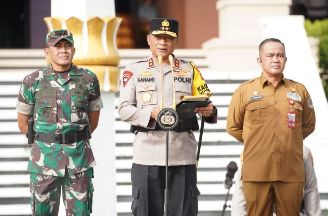 Polda Kaltim menggelar apel gelar pasukan operasi ketupat mahakam 2024 di Lapangan Apel Mapolda Kaltim, Rabu (3/4/2024).