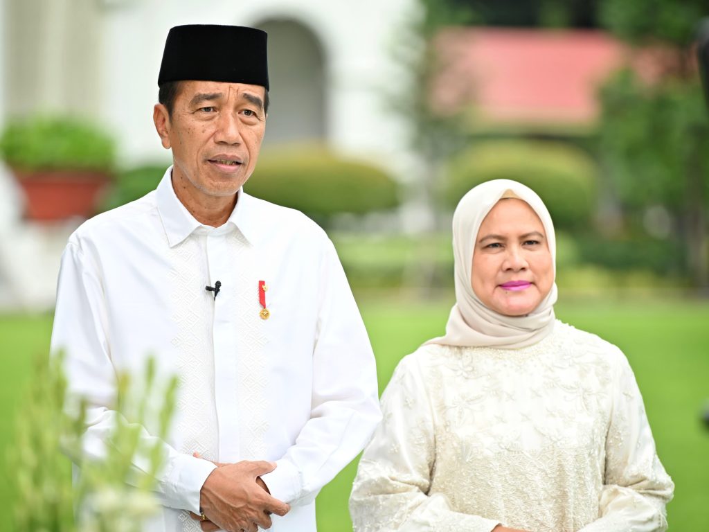 Presiden Jokowi dan Ibu Iriana.