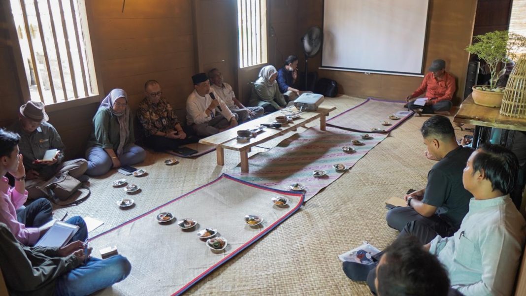 Pembukaan Forum Diskusi Terpumpun di KCBN Muarajambi, Rabu (24/4/2024). (Dok/Kemendikbudristek RI)