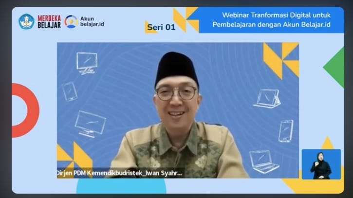 Dirjen PAUD Dikdasmen Kemendikbudristek RI Iwan Syahril dalam pembukaan seri webinar Transformasi Digital untuk Pembelajaran dengan akun belajar.id di Jakarta, Kamis (25/4).