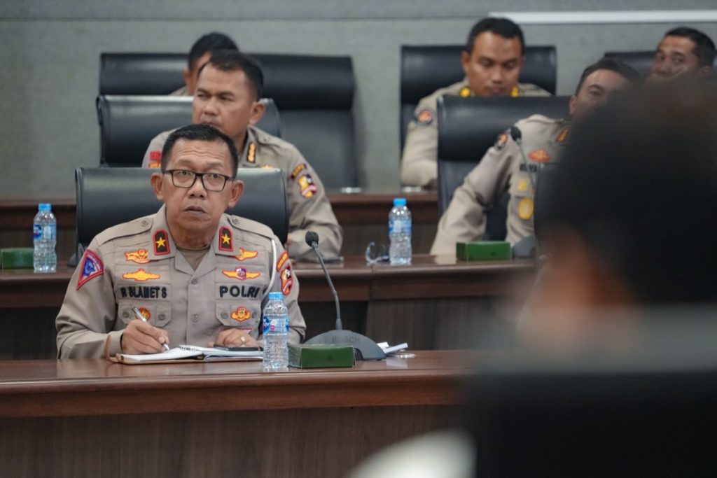 Dirgakkum Korlantas Polri Brigjen Pol Raden Slamet Santoso menghadiri rapat koordinasi kesiapan Operasi Puri Agung 2024 dalam rangka KTT WWF ke-10 pada 18-25 Mei 2024 di Nusa Dua, Bali, Senin (29/4/2024). (Dok/Humas Polri)