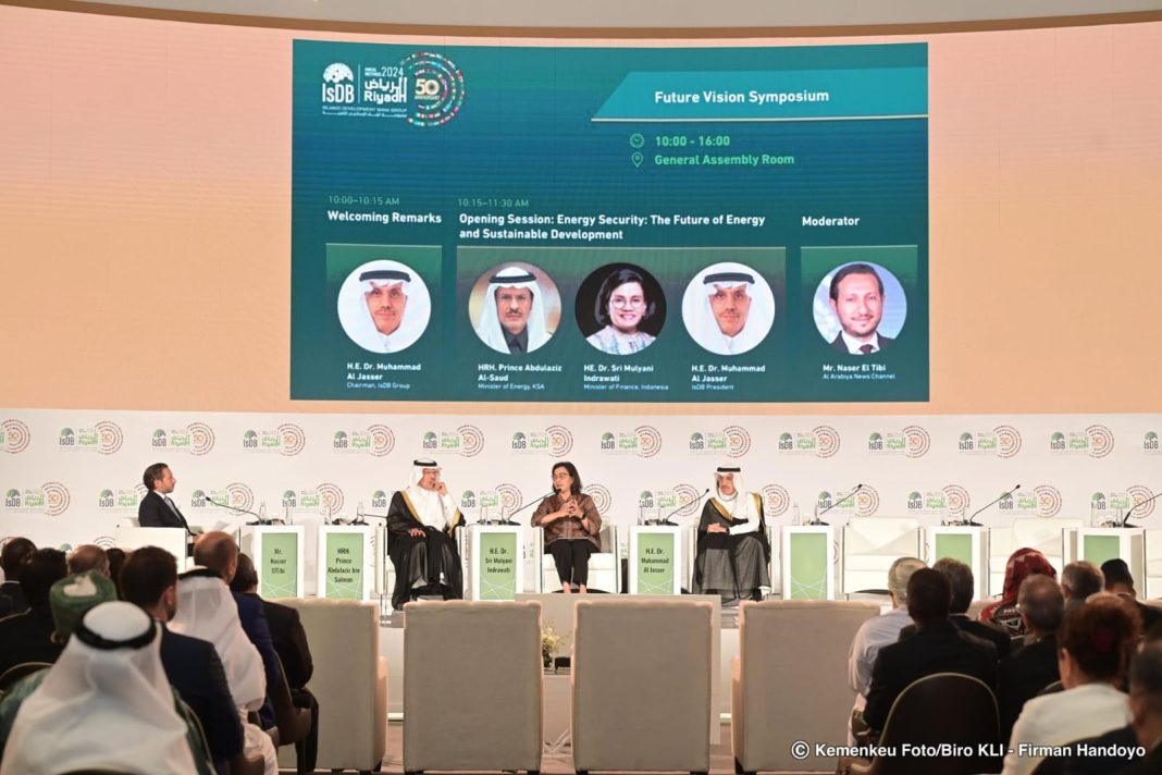 Dalam rangka IsDB Annual Meeting yang diselenggarakan di Riyadh, Arab Saudi, Selasa (30/4/2024) waktu setempat, Menkeu RI Sri Mulyani Indrawati turut serta dalam panel diskusi bertajuk “Future Vision Symposium”.