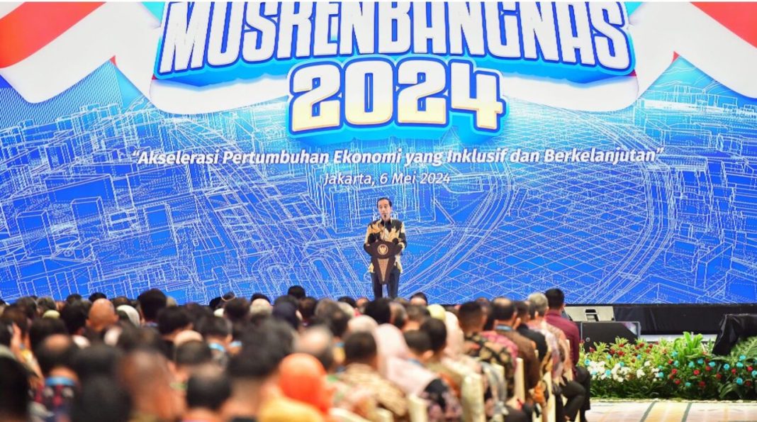 Presiden Jokowi dalam sambutannya pada acara Musrenbangnas Tahun 2024, di JCC, Jakarta, Senin (6/5/2024).