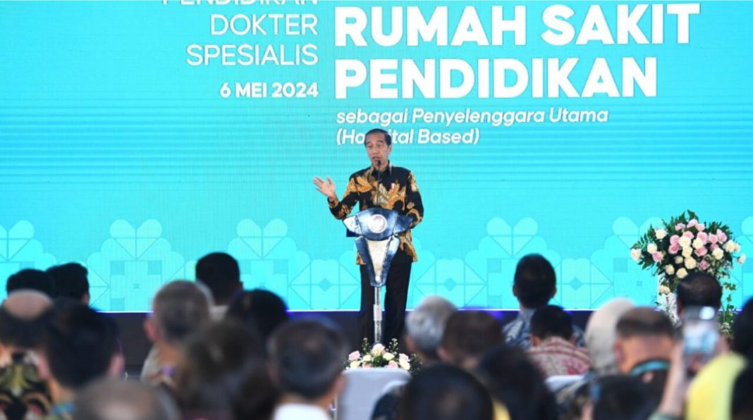 Presiden Jokowi dalam sambutannya saat meresmikan Program Pendidikan Dokter Spesialis Berbasis RSP-PU di RSIA Harapan Kita, Jakarta.