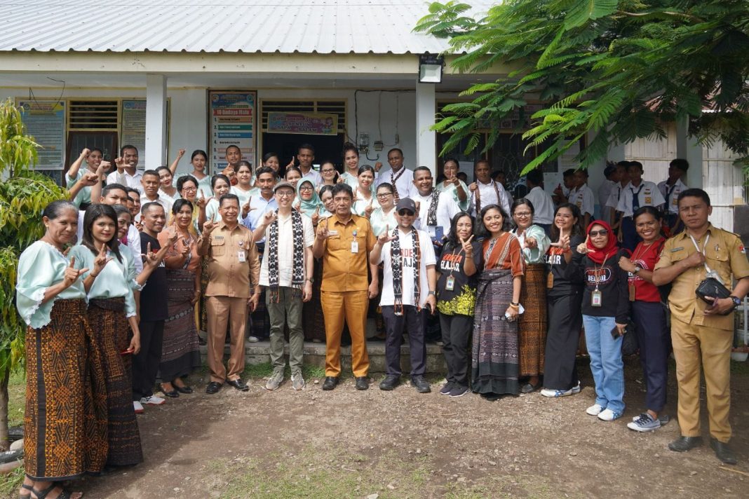 Kunjungan kerja ke Kabupaten Sikka, Provinsi Nusa Tenggara Timur, Selasa (7/5/2024). (Dok/Kemendikbudristek RI)