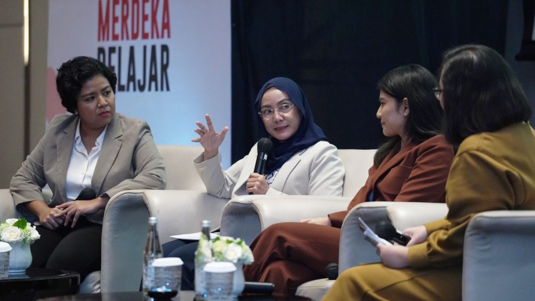 Direktorat Jenderal Pendidikan Vokasi, Kemendikbudristek RI bekerja sama Markoding (Yayasan Daya Kreasi Anak Bangsa) meluncurkan program Perempuan Inovasi 2024 di Jakarta, Rabu (8/5/2024). (Dok/Kemendikbudristek RI)