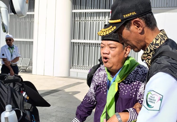 Jemaah haji kloter pertama tiba di Madinah.