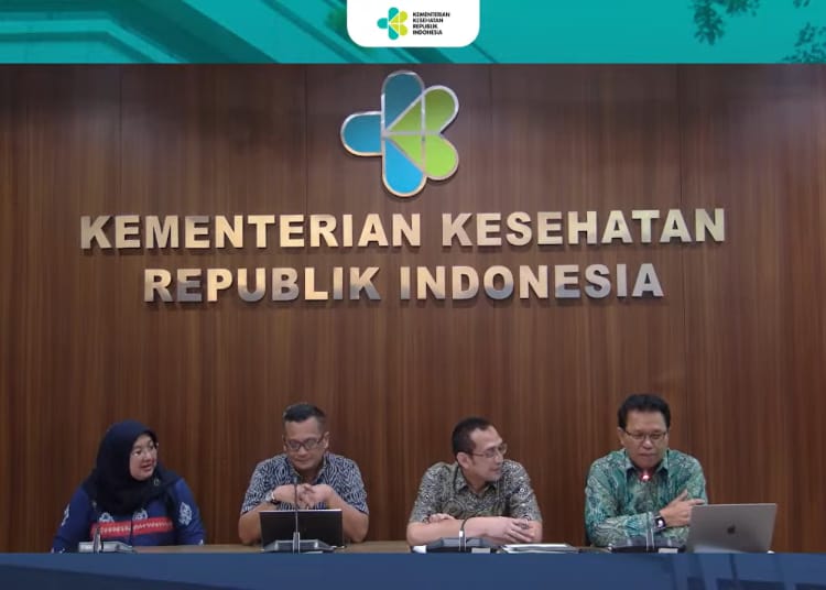 Juru Bicara Kemenkes dr Mohammad Syahril bersama lainnya saat konferensi pers, Rabu (15/5/2024).