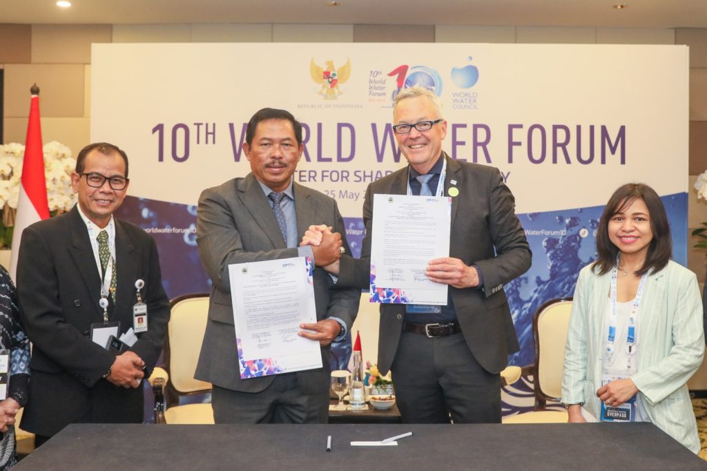 Pemprov Jateng melakukan penandatanganan Letter of Intent dengan UNESCO-IHE Institute for Water Education Netherlands, di sela acara WWF ke-10, di Nusa Dua Bali, Kamis (23/5/2024). (Dok/Kominfo Jateng)