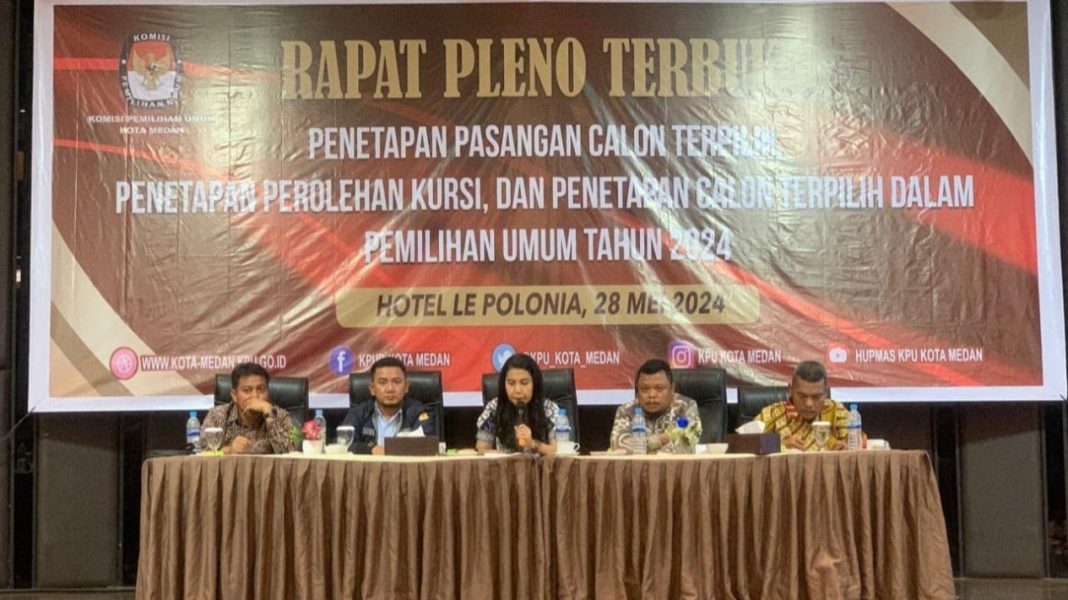 KPU Medan gelar sidang pleno terbuka penetapan jumlah kursi dan calon terpilih Pemilu 2024 di Hotel Le Polonia Medan, Selasa (28/5/2024).