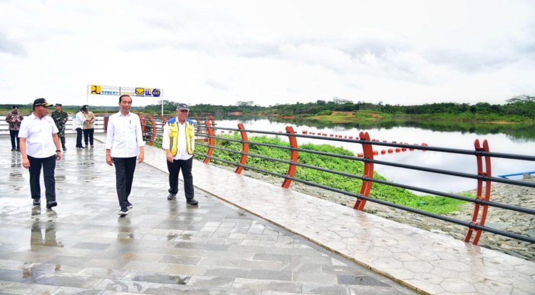 Presiden Jokowi meresmikan Bendungan Sepaku Semoi, yang terletak di Kabupaten Penajam Paser Utara, Provinsi Kalimantan Timur, Selasa (4/6/2024).