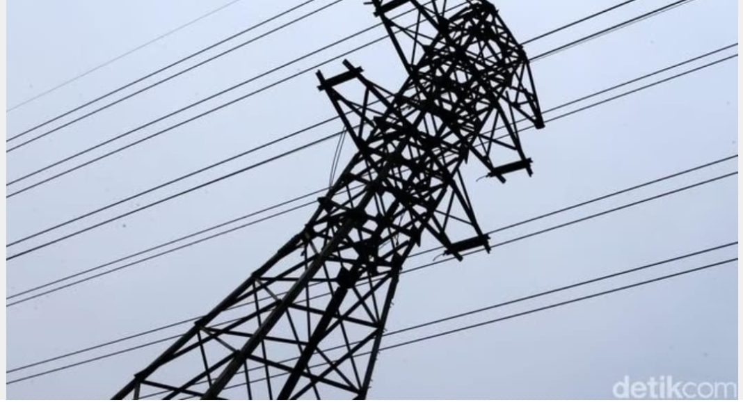 Padamnya listrik akibat gangguan terjadi pada transmisi saluran udara tegangan tinggi (SUTT) 275 kV Lubuklinggau-Lahat, Sumatera Selatan. (Foto Ilustrasi dok/PLN)