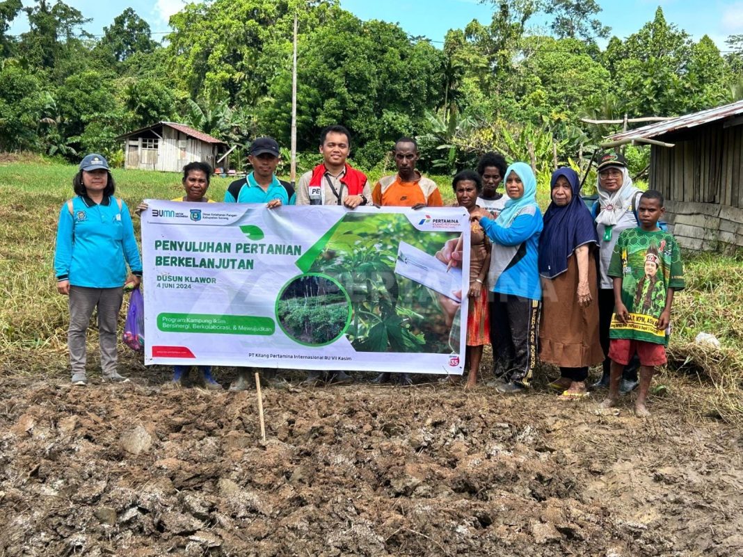 PT KPI Unit Kasim menggandeng Dinas Ketahanan Pangan Kabupaten Sorong melakukan penyuluhan pertanian keberlanjutan.