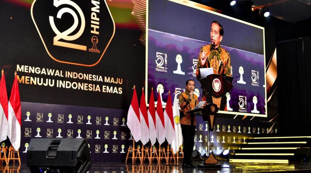 Presiden Jokowi menghadiri HUT ke 52 HIPMI yang digelar di Hotel Fairmont Jakarta.