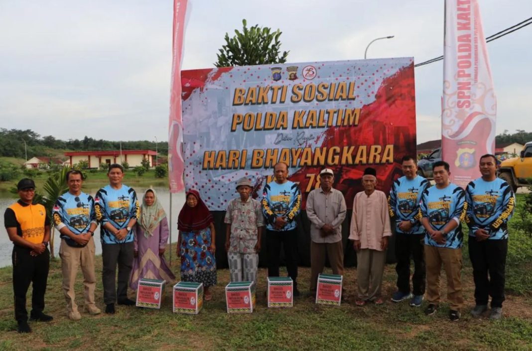 Kapolda Kaltim Irjen Pol Drs Nanang Avianto MSi memimpin serangkaian kegiatan bakti sosial melalui program Bhayangkara Overland.
