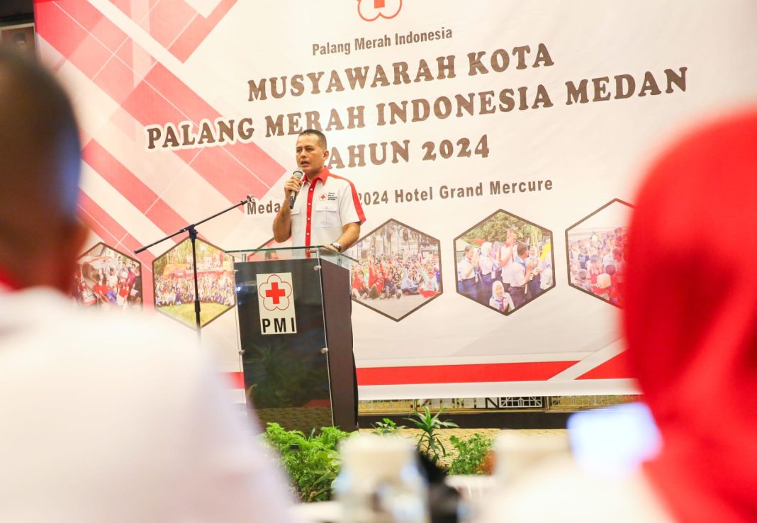 Musa Rajekshah atau akrab disapa Ijeck memberikan kata sambutan pada Muskot PMI Kota Medan Tahun 2024 di Hotel Grand Mercure Medan, Sabtu (22/6/2024).