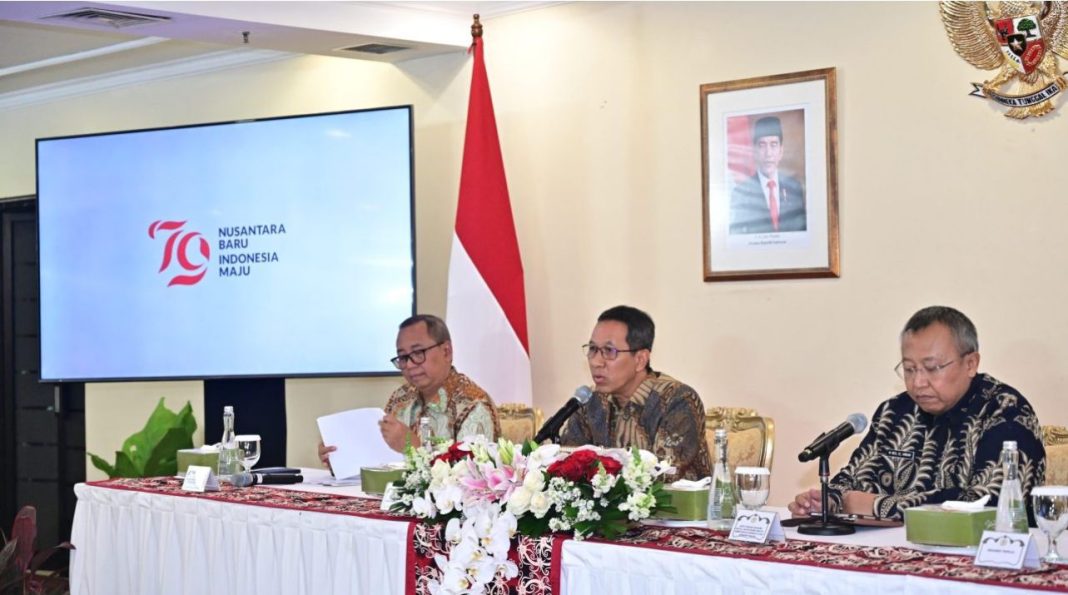 Kasetpres RI Heru Budi Hartono selaku Ketua Pelaksana Peringatan HUT ke-79 Kemerdekaan RI tahun 2024, secara resmi meluncurkan logo HUT ke-79 RI di Wisma Negara, Kompleks Istana Kepresidenan, Jakarta.