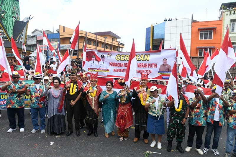 Pembukaan Pesta Bunga dan Buah 2024 di Tugu Perjuangan, Pusat Kota Berastagi, Kabupaten Karo, Provinsi Sumut, Kamis (4/7/2024). (Dok/Kominfo Sumut)