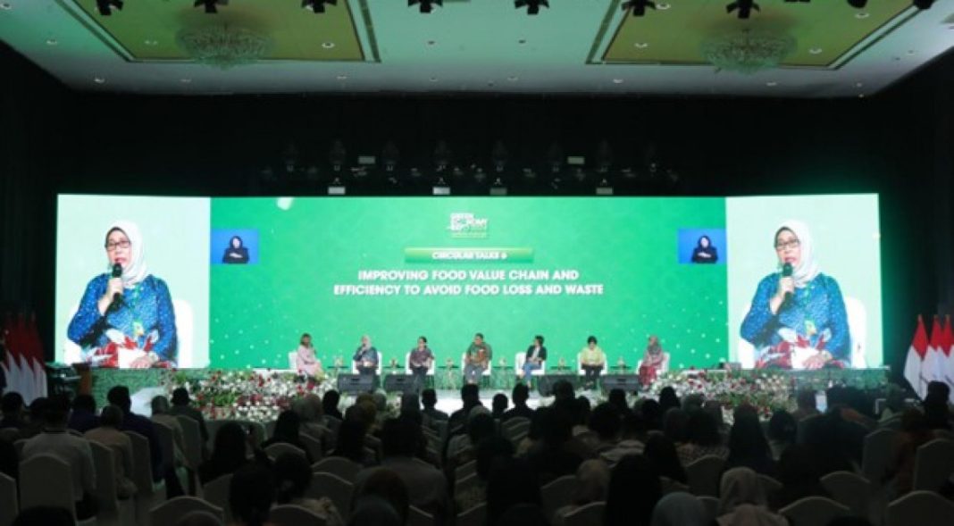 Peserta diskusi pada talkshow ‘Circular Talk’ di Green Economy Expo 2024, membahas strategi pengurangan food loss dan waste, Jumat (5/7/2024). (Dok/BPOM)