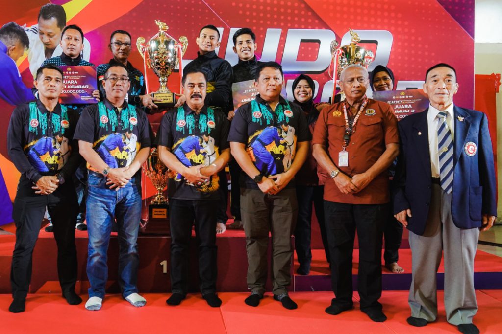 Kejuaraan Kapolri Judo Cup 2024 telah resmi ditutup Wakapolri Komjen Pol Agus Andrianto di Basket Hall, Gelora Bung Karno, Jakarta, Kamis (18/7/2024). (Dok/Humas Polri)