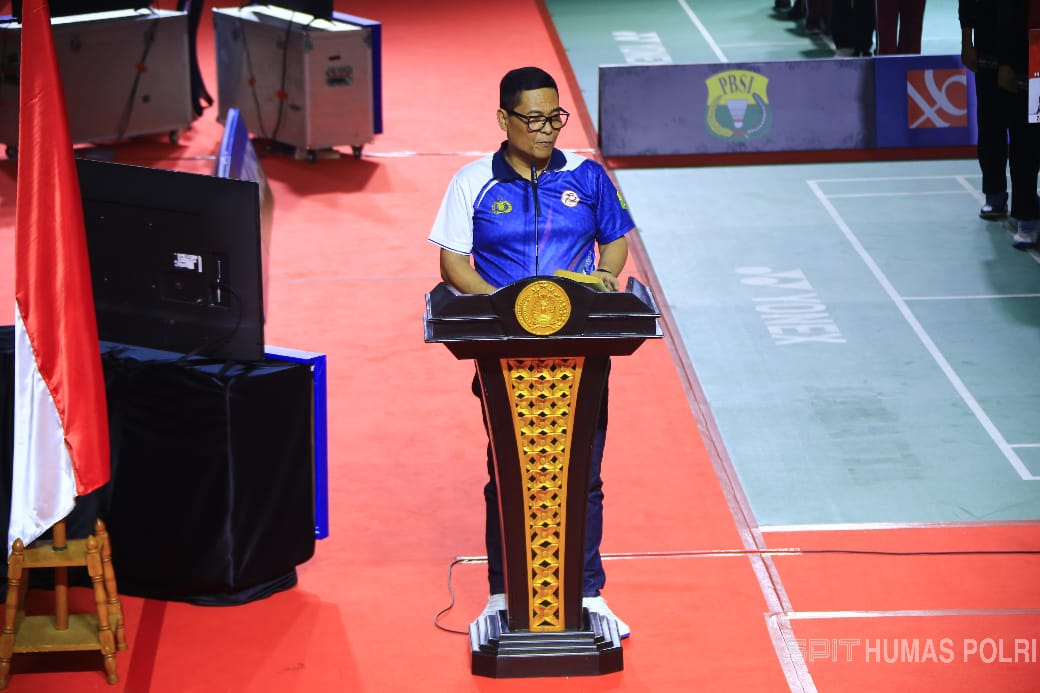 Ketua Panitia Pelaksana Irjen Pol Raden Prabowo Argo Yuwono saat menyampaikan laporan dalam acara pembukaan kegiatan di Gor UNJ, Senin (22/7/2024). (Dok/Humas Polri)