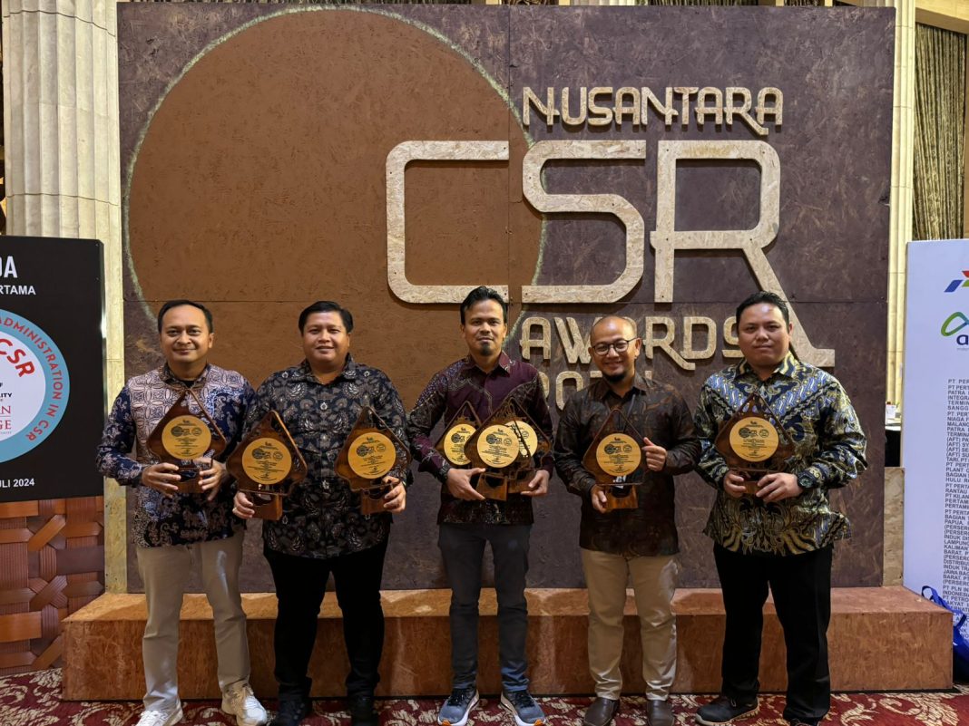 PT Pertamina Patra Niaga Regional Sumbagut meraih sembilan penghargaan Platinum Elit dalam Nusantara CSR Award 2024 yang diselenggarakan oleh La Tofi School of Social Responsibility pada acara di Hotel Kempinski, Jakarta, pada 17 Juli 2024. (Dok/Pertamina)