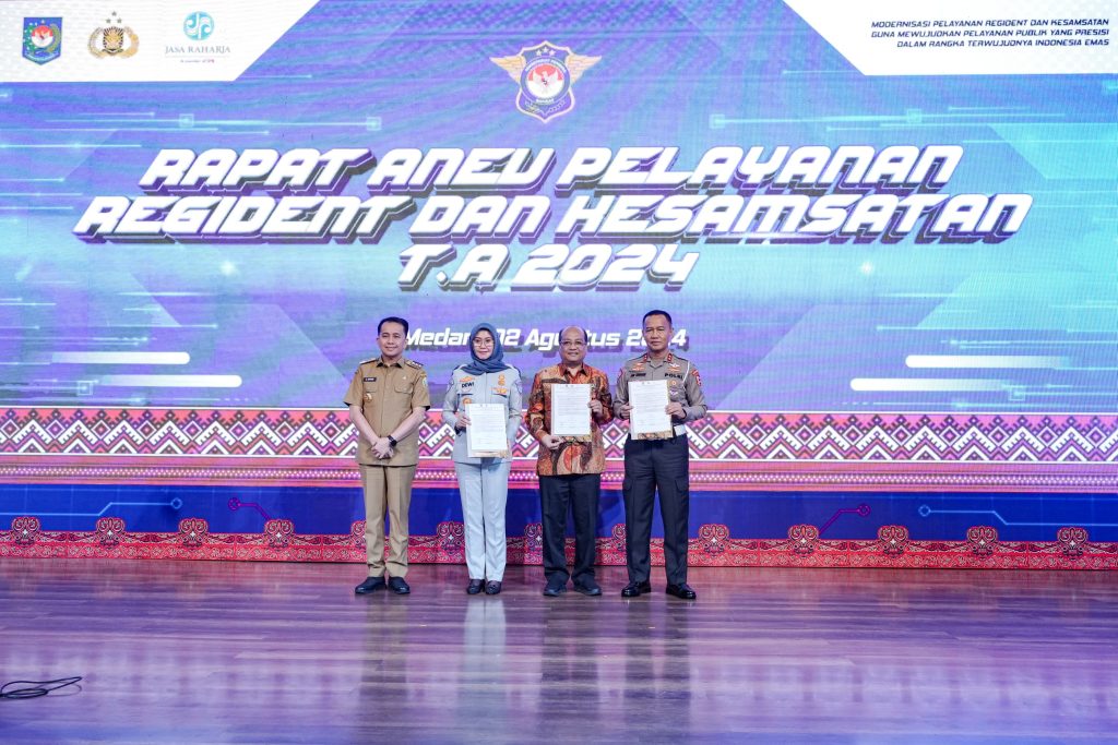 Korlantas Polri mengadakan Rapat Anev Pelayanan Regident dan Kesamsatan TA 2024 dengan tema “Modernisasi Pelayanan Regident dan Kesamsatan” di Grand City Hall Medan, Jumat (2/8/2024). (Dok/Humas Polri)