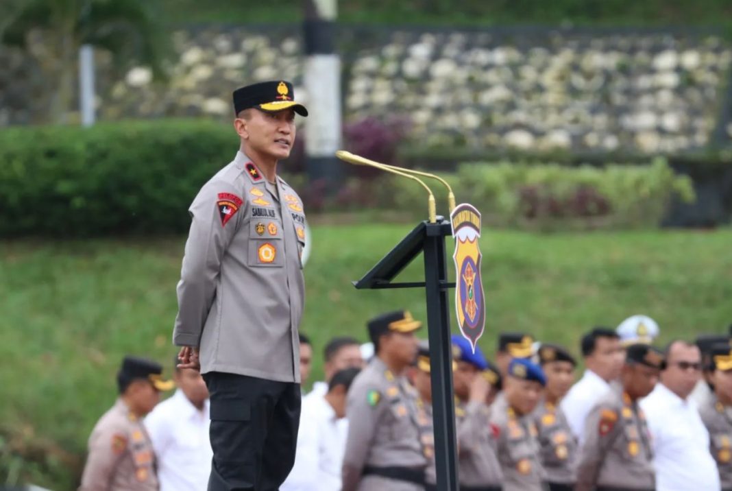 Wakapolda Kaltim Brigjen Pol Dr M Sabilul Alif SH SIK MSi memimpin langsung apel pagi yang dihadiri personel dan ASN Polda Kaltim, Senin (5/8/2024).