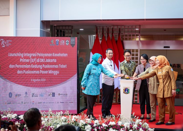 Menkes RI Budi Gunadi Sadikin bersama Plt Gubernur DKI Jakarta Heru Budi Hartono meluncurkan Program ILP di Puskesmas Tebet, Selasa (6/8/2024).