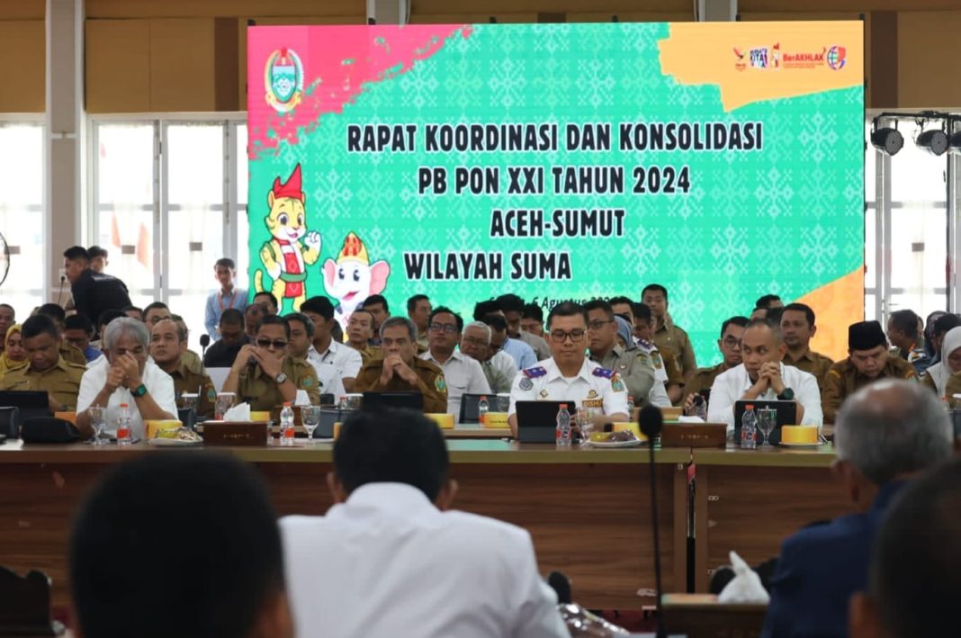 Kadishub Sumut Dr Agustinus Panjaitan MT mengikuti Rakor bersama PB PON XXI 2024 di Aula Tengku Rizal Nurdin, Rumah Dinas Gubernur Sumut, Jalan Jenderal Sudirman Medan, Selasa (6/8/2024). (Dok/Dishub Sumut)