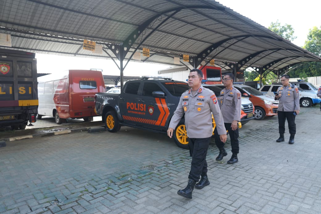 Kapolda Sumut Irjen Pol Whisnu Hermawan Februanto saat melakukan peninjauan sarana dan prasarana di Mapolda Sumut, Jumat (9/8/2024). (Dok/Polda Sumut).