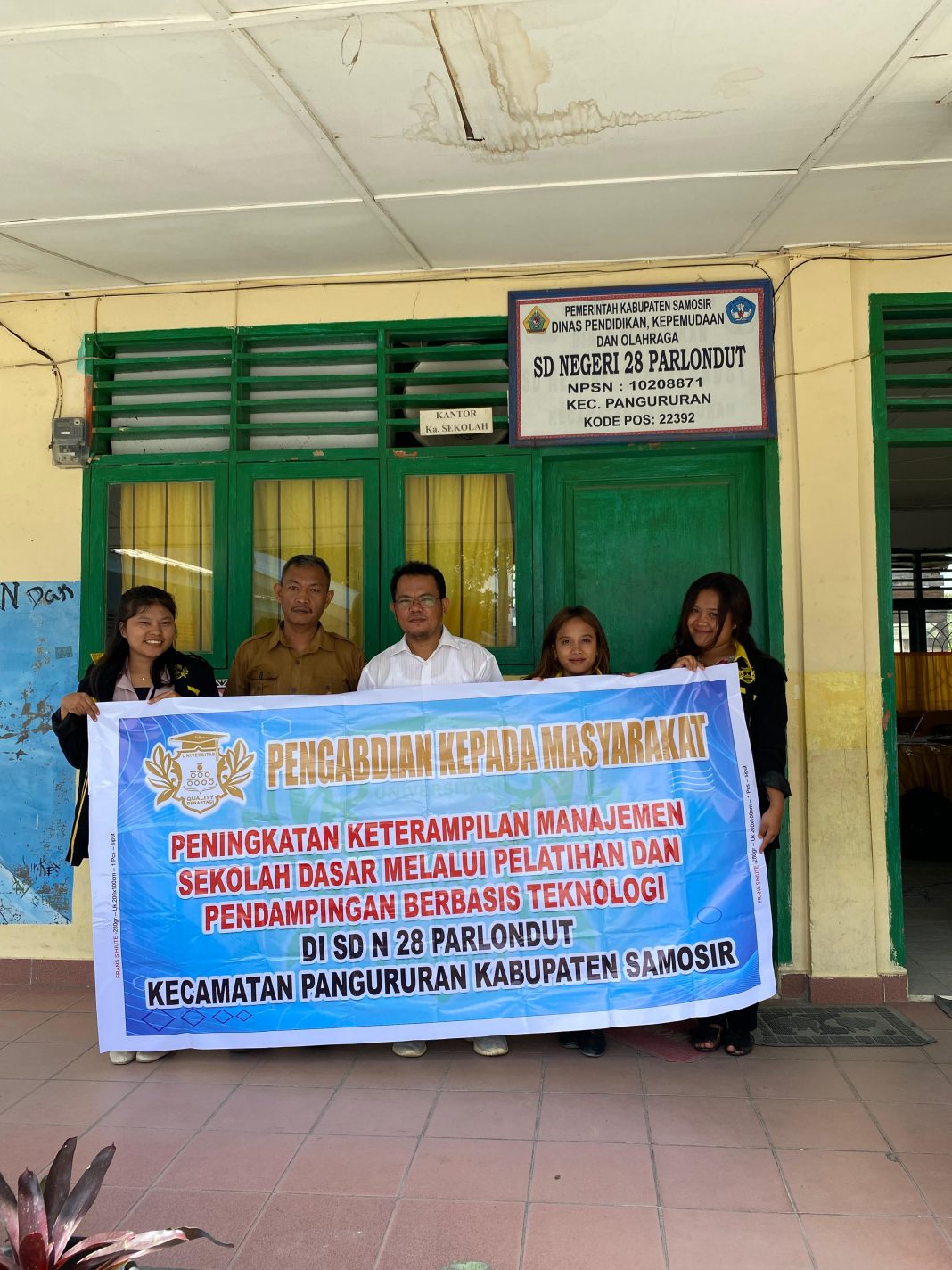 PKM dari Universitas Quality Berastagi menggelar kegiatan sosialisasi di SDN 28 Parlondut, Kabupaten Samosir. (Dok/R Boang Manalu)