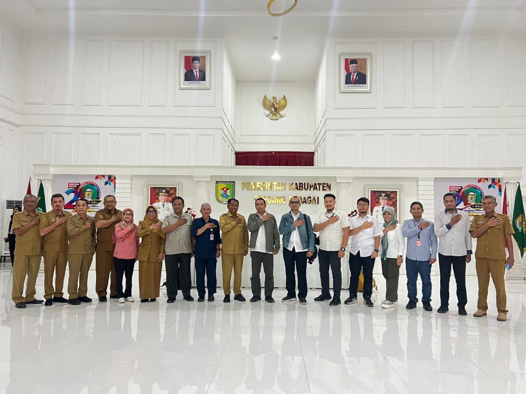 Tim Satgassus Pencegahan Tipikor Mabes Polri melakukan pemantauan dan evaluasi terhadap sejumlah proyek peningkatan dan pemeliharaan jaringan irigasi tersier di Provinsi Sumut yang dibiayai DAK tahun 2022-2024. (Dok/Humas Polri)